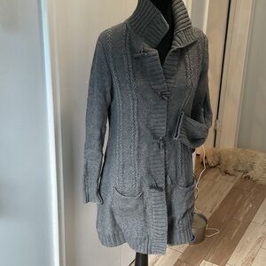 P417. Esprit Gray Toggle Cardigan |M